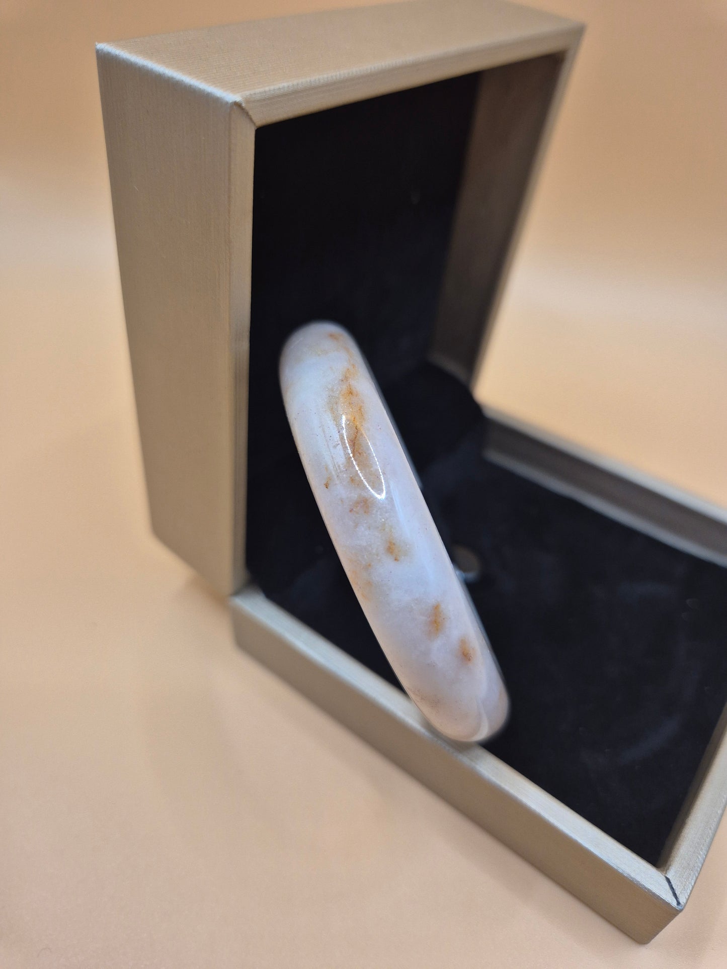 #100 - Milky Cream - 57.3mm