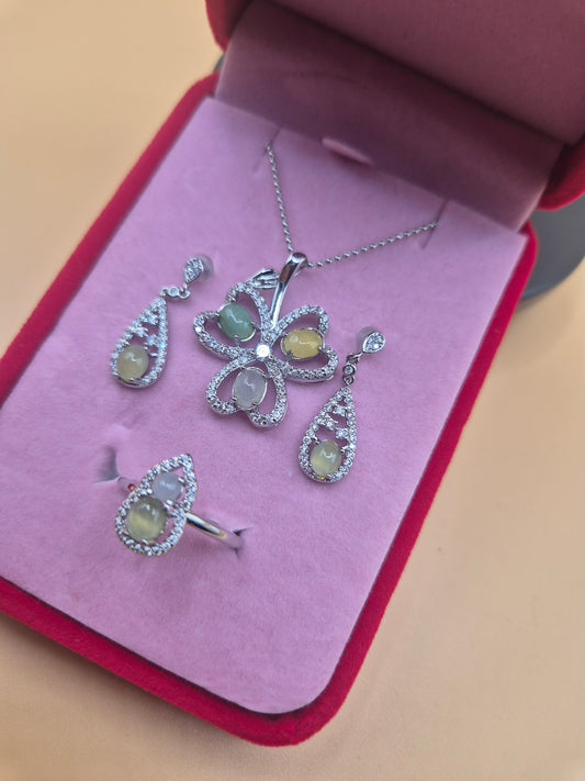 #156 - Jadeite Emsemble