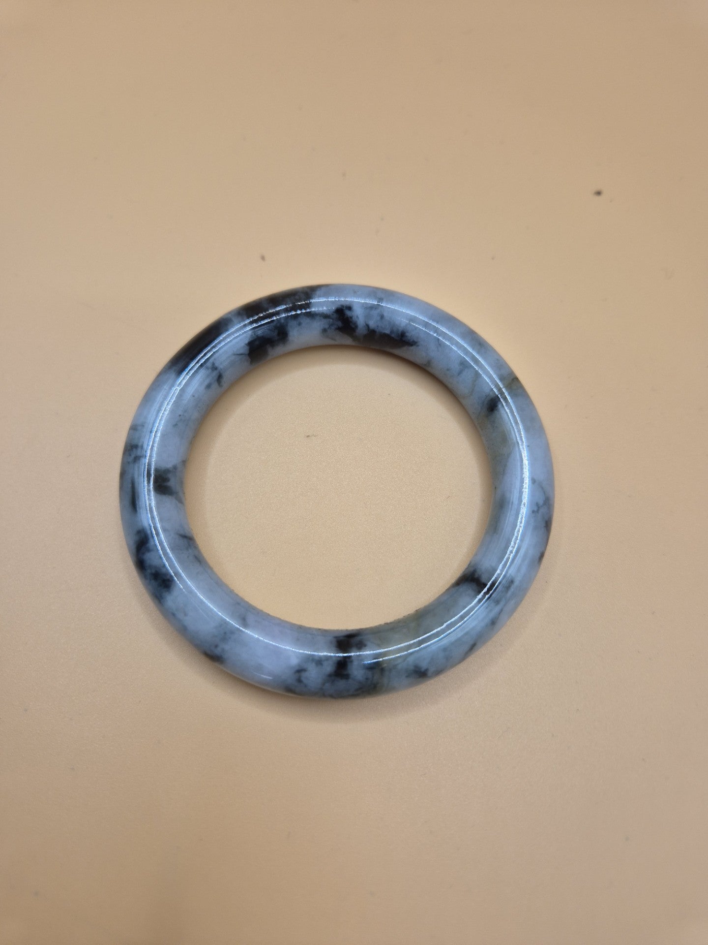 #007 - Whispering Marble  - 55mm